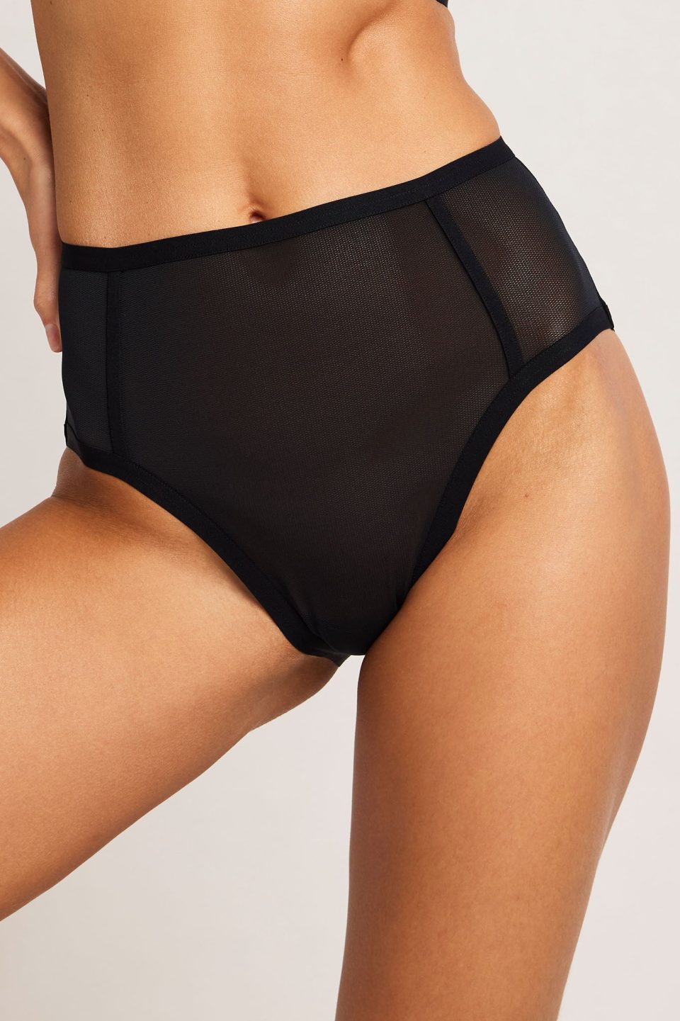 Sieve High Brief in Black